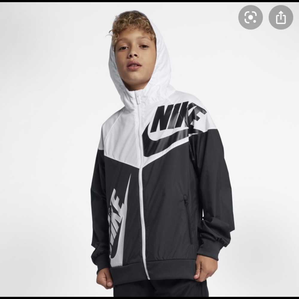 Nike Sportswear Windrunner windbreaker